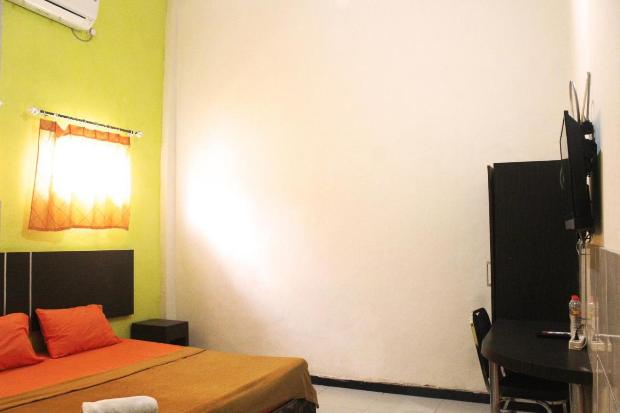 Olive Guest House Bumi Mas Raya Banjarmasin  Exteriör bild